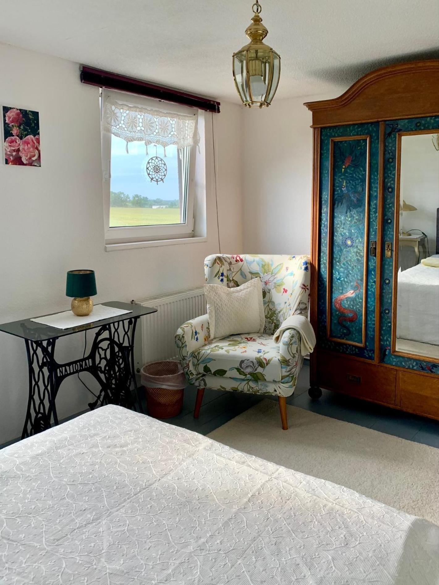 Vierseitenhof Hasenfelde - Ferienwohnung Feldblick Steinhofel Esterno foto